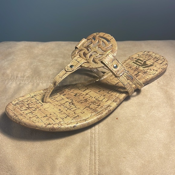 COPY - American Eagle Sandals - Picture 6 of 8